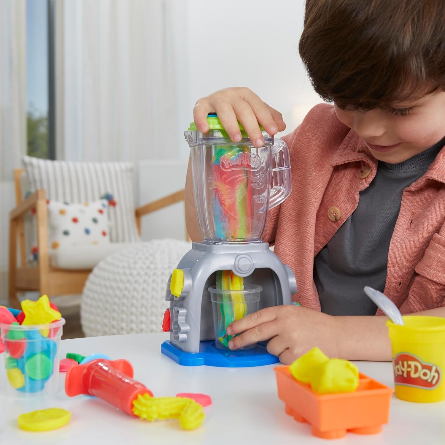 Play Doh Swirlin' Smoothies Toy Blender Playset, Play Kitchen Appliances, Kids Arts and Crafts Toys for 3 Year Old Girls and Boys and Up - Image 5